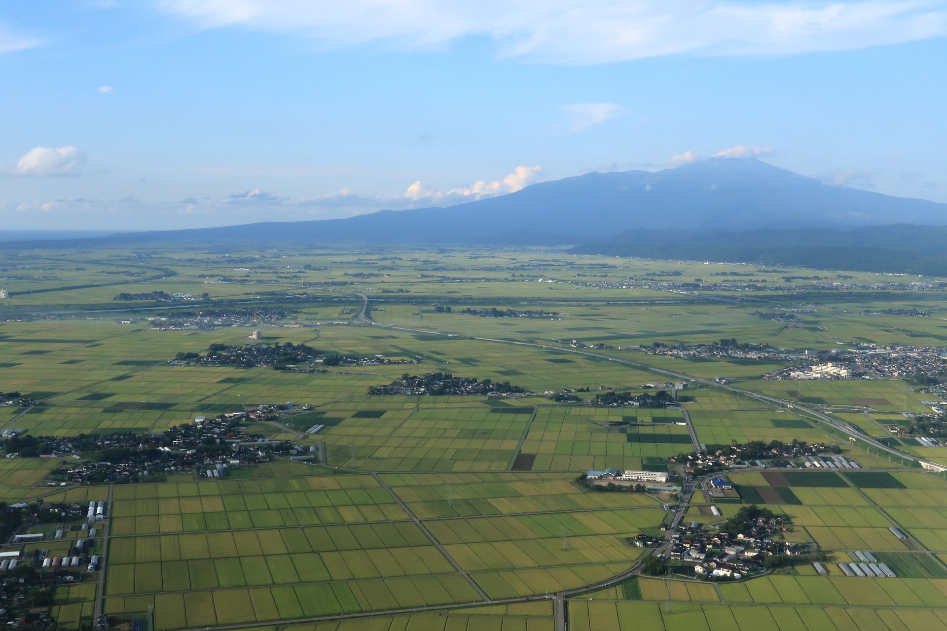 鳥海山と庄内平野